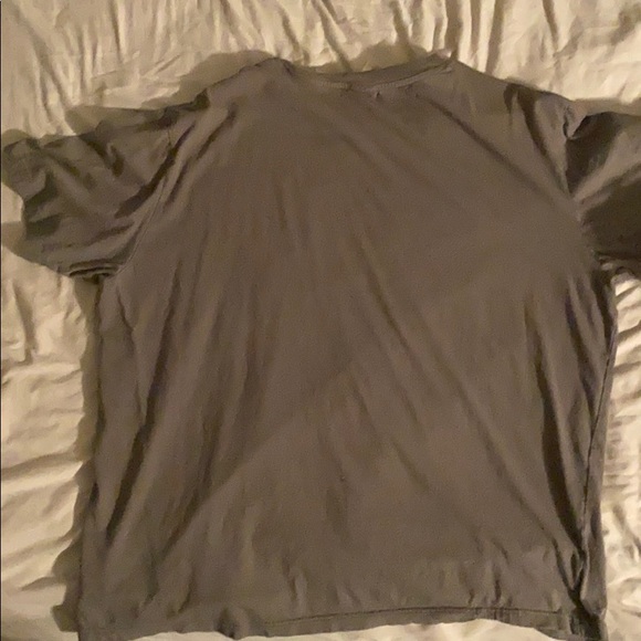 I am selling a t shirt - Picture 2 of 3
